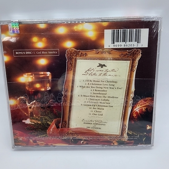 NOS unopened Vintage Barbra Streisand Christmas Memories 12 track CD - Picture 2 of 6